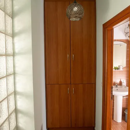 شقة & Riverfront 2 إذيسا