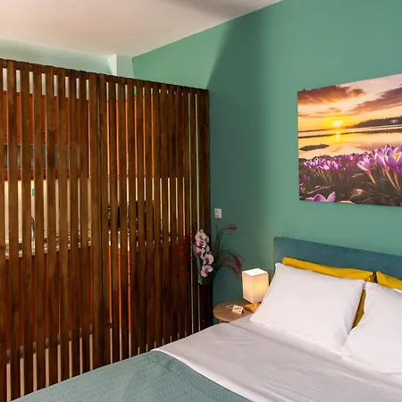 & Riverfront 2 إذيسا