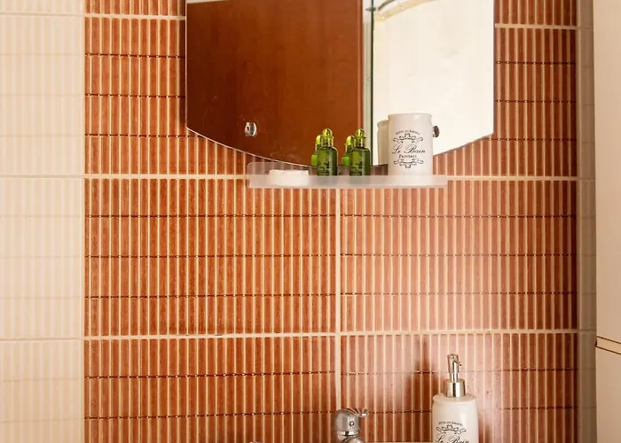 & Riverfront 2 * Edessa